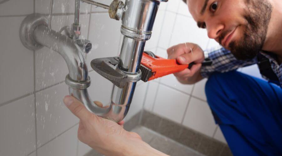Professional same day plumber services in Englewood, KS